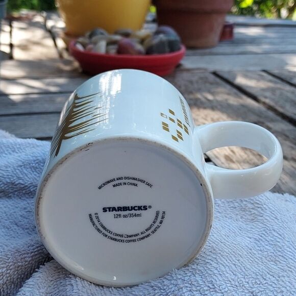 Starbucks 2014 Holiday Gold Tree Pixels Mug - Picture 5 of 5